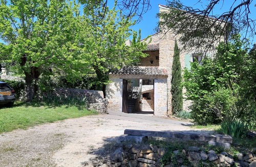 Vallon-Pont-d'Arc House | Maison Familiale Tout Confort à Vallon Pont D'arc, Dans Quartier Calme