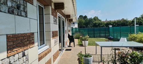 Fontaine-la-Mallet House | Maison familiale