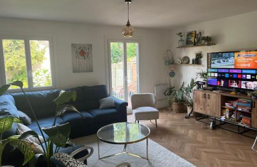 Neuilly-Plaisance House | Maison familiale avec jardin, proche Paris Centre