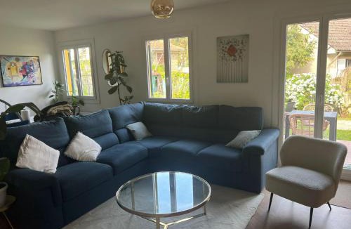 Neuilly-Plaisance House | Maison familiale avec jardin, proche Paris Centre