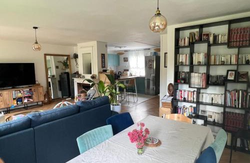 Neuilly-Plaisance House | Maison familiale avec jardin, proche Paris Centre