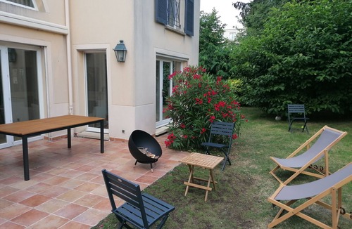 Rueil-Malmaison House | Maison Familiale Tout Proche de Paris