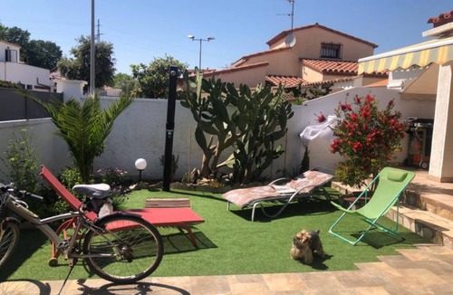 Empuriabrava Ski Chalet | Maison Familiale Accueillante