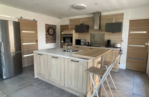 Avelin Villa | Maison Familiale Avec Jardin