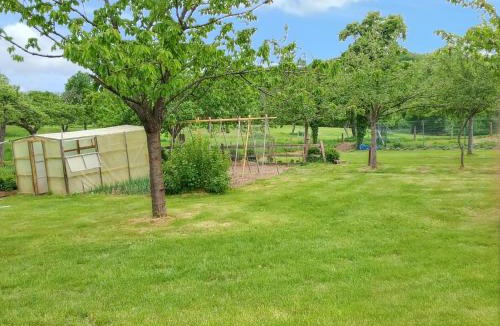 Clarbec House | Maison familiale avec jardin à Clarbec, 120 m², jeux pour enfants