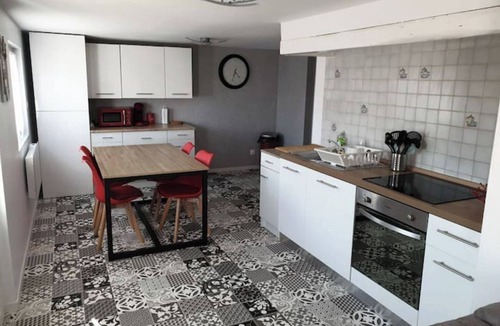 Gurgy House | Maison Familiale Avec Piscine