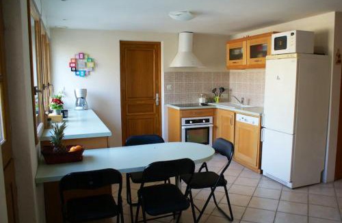 Denee House | Maison familiale charmante à Denée avec jardin et loisirs
