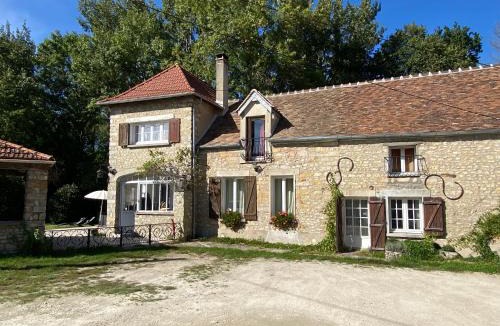 Moret-Loing-et-Orvanne House | Maison familiale climatisée, jardin cinema et jeux