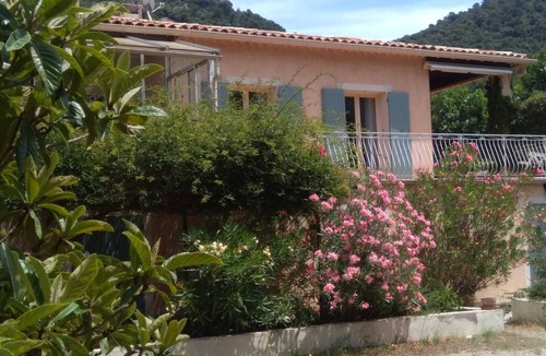 Seguret Villa | Maison Familiale Dans les Vignes