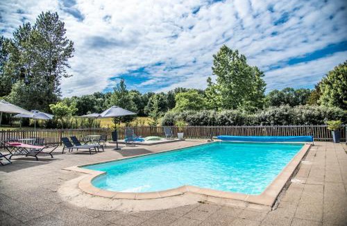 Moutiers-Sous-Chantemerle House | Maison familiale