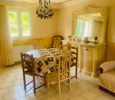 Pithiviers House | Maison familiale - Jardin - Parking - Wifi