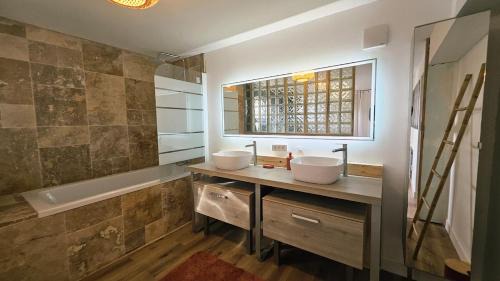 Bon-Encontre House | Maison familiale rénovée au calme a bon encontre