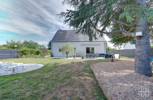 Saint-Avertin Apartment | Maison familiale - Spacieuse - Jardin - Parking