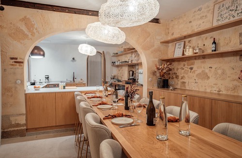 Hotel de Ville - Quinconces House | Maison Fernand