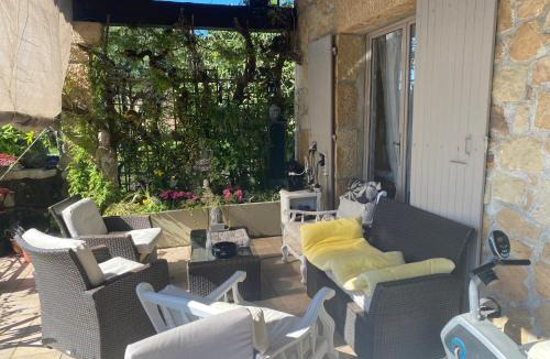 Saint-Germain House | maison fleurie