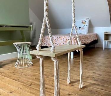 Damville House | Maison Fleurs de bobo