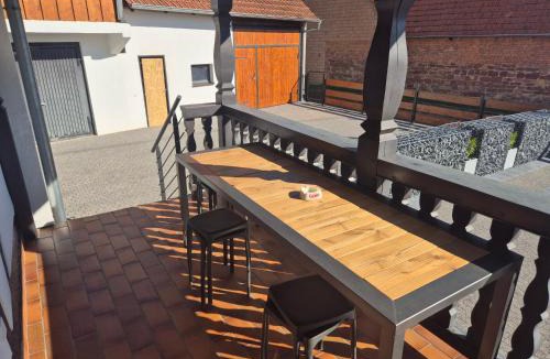 Gunstett House | Maison Florentine