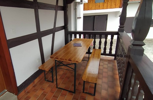 Gunstett House | Maison Florentine