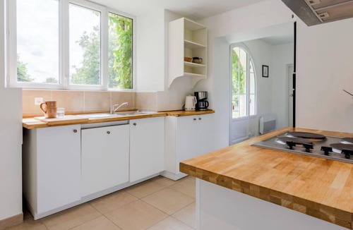 Englesqueville-la-Percee House | Maison Sainte Claire by Interhome