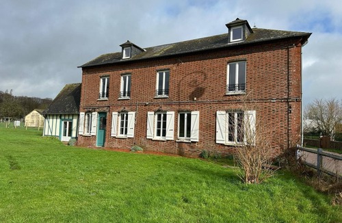 Saint-Pierre-du-Mesnil House | Maison Bourgeoise