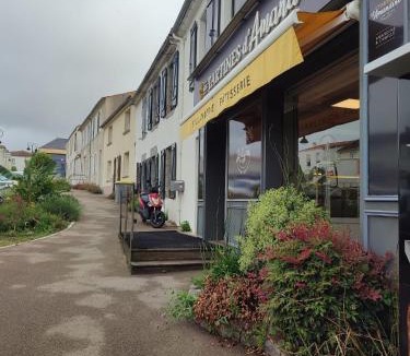Moutiers-les-Mauxfaits House | Maison 3 chambres, bourg de Moutiers