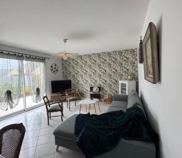 Ploubezre House | Maison