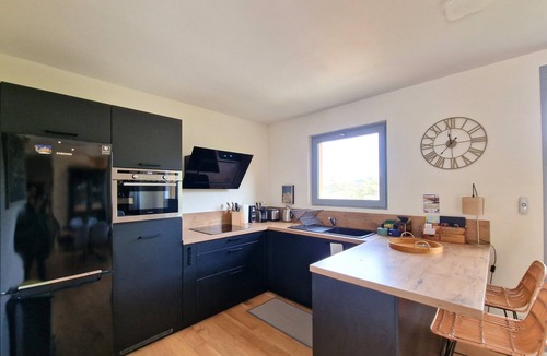 Poleymieux-au-Mont-d'Or House | Maison Chaleureuse Avec Jacuzzi