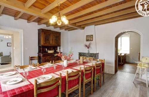 Saint-Didier-sur-Rochefort House | Maison familiale chaleureuse pour 12 pers. avec jardin dans le Forez - FR-1-496-18