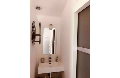 Saint-Julien-de-Peyrolas House | Maison des Bourgades