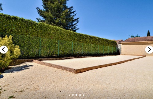 Saint-Laurent-La-Vernede House | Maison de Vacances Pour 10 Personnes + Piscine Privée