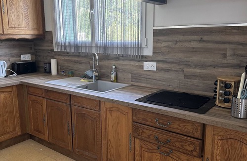 Saint-Laurent-La-Vernede House | Maison de Vacances Avec Jacuzzi