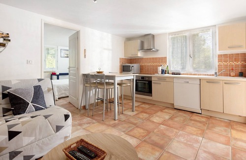 Saint-Laurent-le-Minier Apartment | “Maison De Campagne” Apartment with Mountain View, Shared Pool, and Wi-Fi