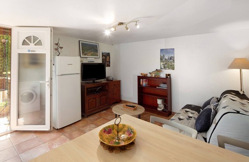Saint-Laurent-le-Minier Apartment | “Maison De Campagne” Apartment with Mountain View, Shared Pool, and Wi-Fi