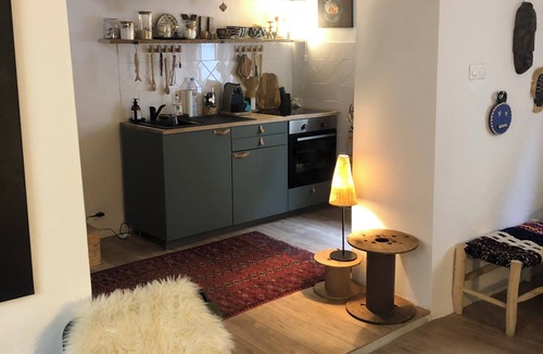 Saint-Quentin-la-Poterie House | Maison de Village