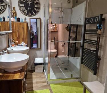 Saint-Saturnin Villa | Maison