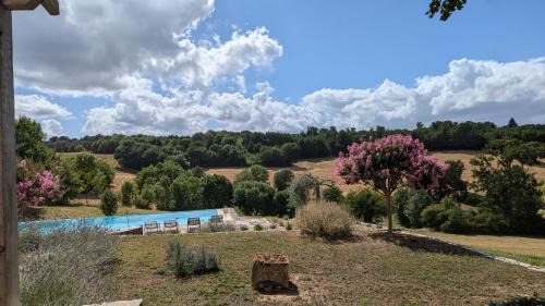 Saint-Sulpice-de-Roumagnac Bed & Breakfast | Maison Nathis