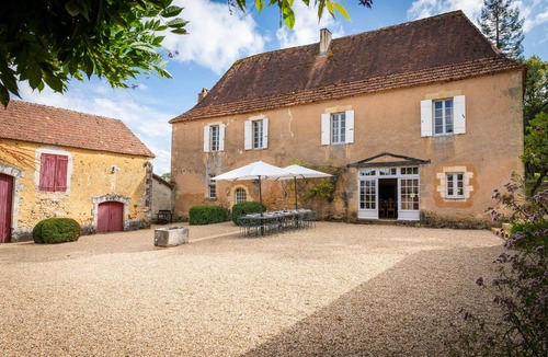 Cendrieux House | Maison Noble Dans un Cadre Naturel Exceptionnel