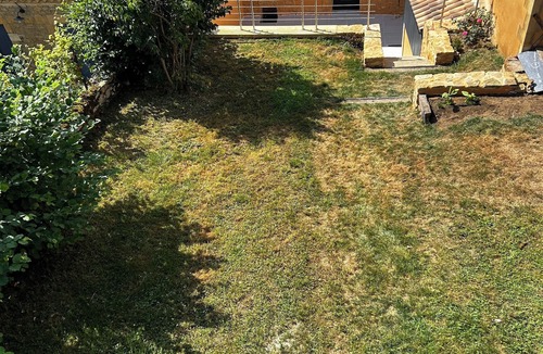 Sainte-Alvere House | Maison de Village Avec Jardin