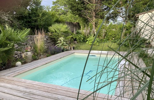 Villefranche-de-Lonchat House | Maison en Pierre Avec Piscine