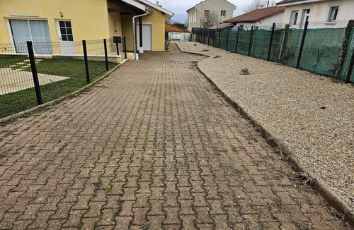 Priay House | Maison Gîte Guy