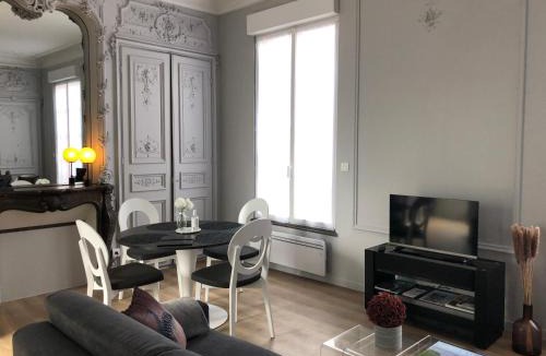 Abbeville Apartment | Maison Gabriel Appartement PLUME