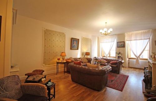 Saint-Leonard-de-Noblat Bed & Breakfast | Maison gay lussac