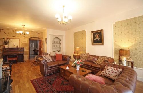 Saint-Leonard-de-Noblat Bed & Breakfast | Maison gay lussac