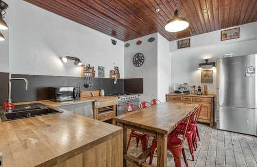 Demi-Quartier House | Maison Gentiane Summa