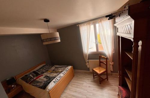 Abrest Villa | Maison Grillon - Maison proche de Vichy avec piscine