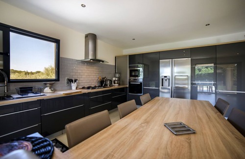 Uchaux House | Maison Haut Standing Avec Piscine et Grands Espaces
