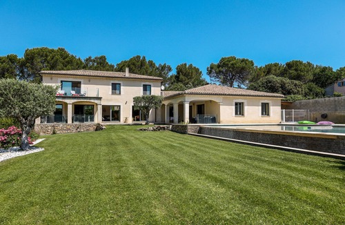 Uchaux House | Maison Haut Standing Avec Piscine et Grands Espaces