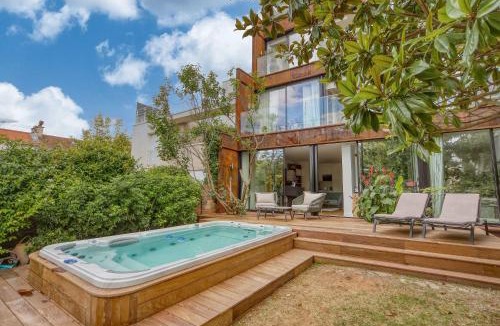 Issy-les-Moulineaux Villa | Maison Hortense - Villa a Issy-les-Moulineaux