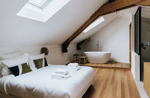 Grand Parc-Paul Doumer Bed & Breakfast | Maison Hubert