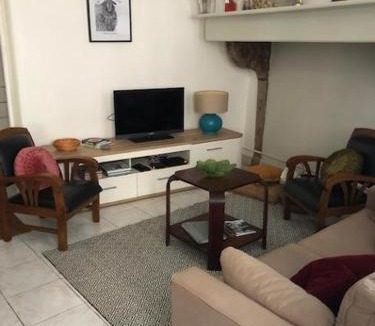 Salies-de-Bearn Apartment | Maison ICHABELENIA
